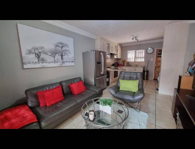 2 BEDROOM APARTMENT FOR SALE IN FLORIDA